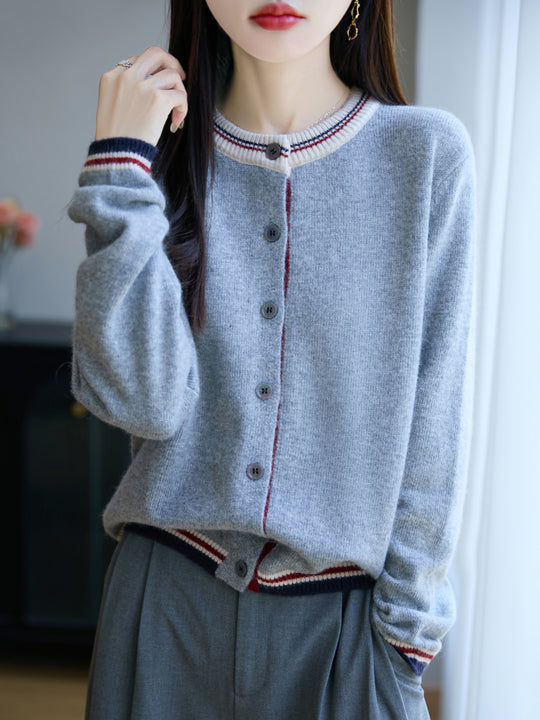 Damen Lockerer Feinstrick-Cardigan mit Kontraststreifen an Kragen und Bündchen Nord Taschen