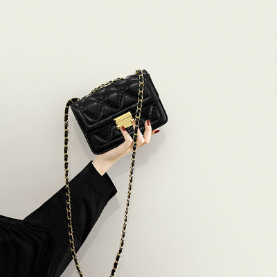 Damen Clutch mit luxuriösem Kettenriemen und klassischer Steppung Nord Taschen