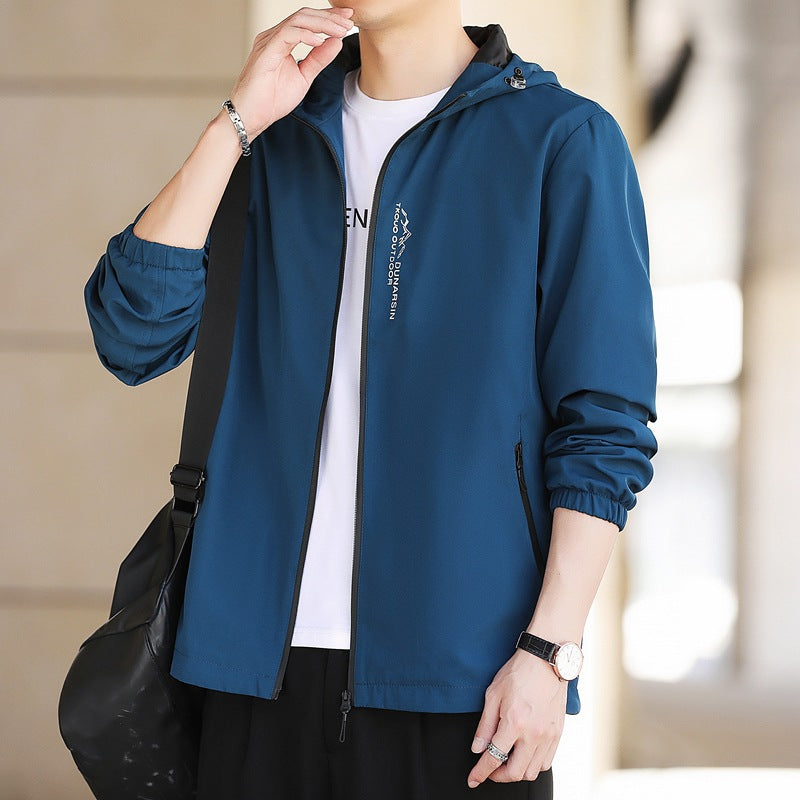 Herren Leichte wasserabweisende Kapuzenjacke im Urban-Minimalstil mit Reißverschluss Nord Taschen