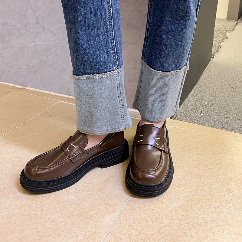 Damen Glänzende Penny‑Loafer im Retro‑Chunky‑Look mit sculpted Plateau‑Sohle Nord Taschen