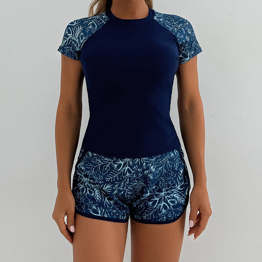 Damen Sportliches Badeoberteil mit kombinierter Shorts