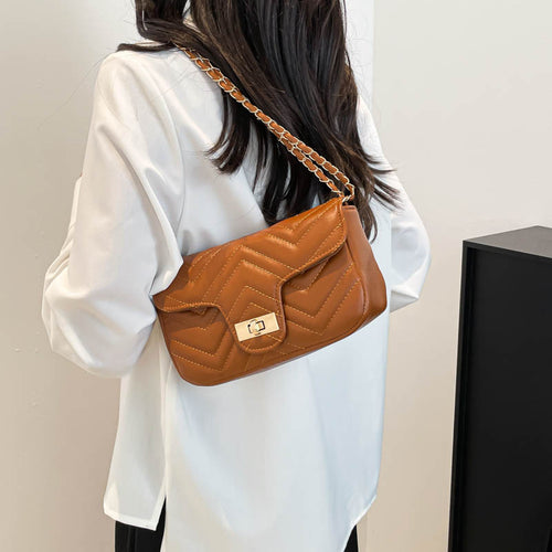 Damen modische Umhängetasche mit eleganter Steppstruktur und hochwertigem Metallverschluss Nord Taschen