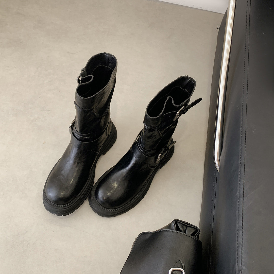 Damen Halbhohe Bikerstiefel aus Glattlederoptik mit verstellbaren Metallschnallen und profiliertem Lug‑Plateau Nord Taschen