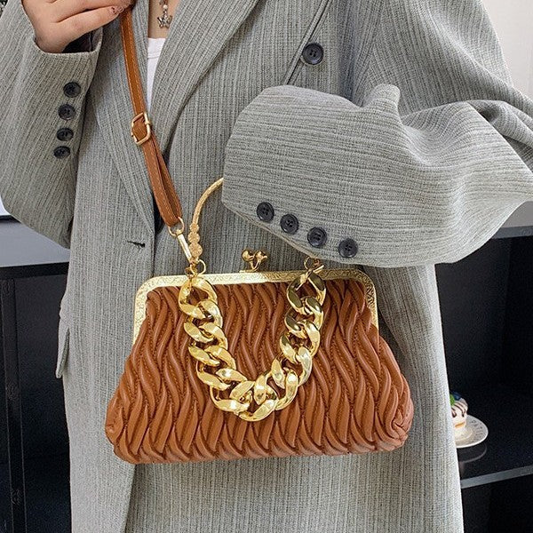 Damen elegante Handtasche mit kreativem Wellenmuster und goldener Kettenverzierung Nord Taschen