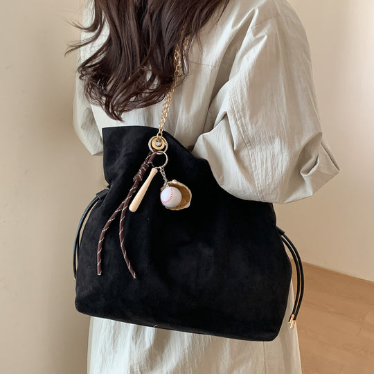 Damen Hobo-Tasche mit elegantem Kettenzug und vielseitigem Innenraum Nord Taschen
