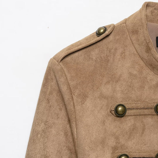 Damen Kurzjacke im Military‑Stil mit Stehkragen und Zierknopf‑Detail Nord Taschen
