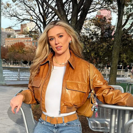 Damen Kurze Lederoptik-Blousonjacke mit großen Pattentaschen und geripptem Bund Nord Taschen