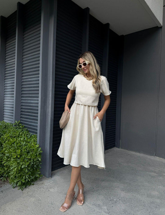 Damen Midi-Kleid mit weitem Schnitt und praktischen Taschen Nord Taschen