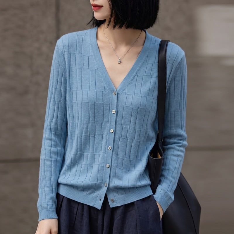 Damen V‑Ausschnitt-Feinstrickcardigan mit strukturierter Blockoptik und durchgehender Knopfleiste Nord Taschen
