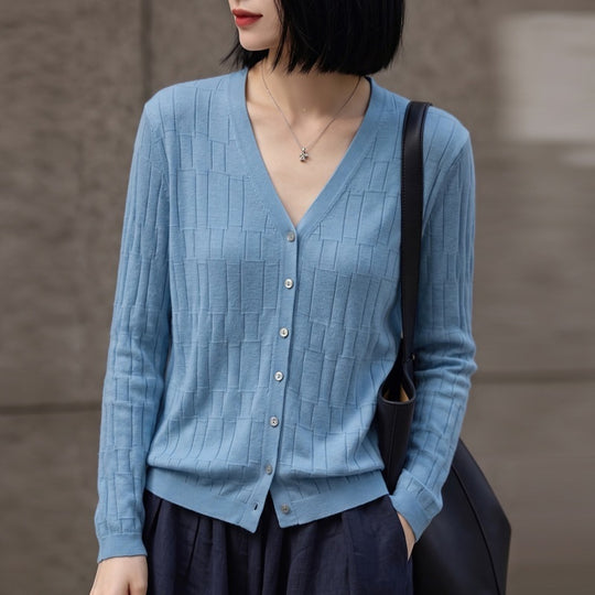 Damen V‑Ausschnitt-Feinstrickcardigan mit strukturierter Blockoptik und durchgehender Knopfleiste Nord Taschen