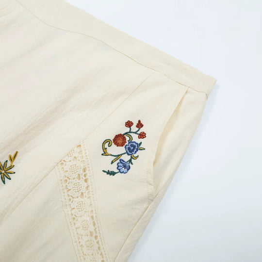 Damen Locker geschnittene Boho-Hose mit floraler Stickerei, Spitzeneinsätzen und elastischen Bündchen Nord Taschen