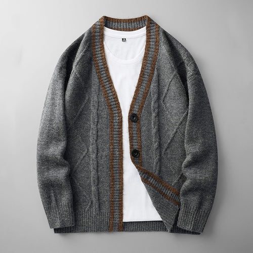 Herren Strickcardigan mit Zopfmuster, V-Ausschnitt und Kontrastkante Nord Taschen
