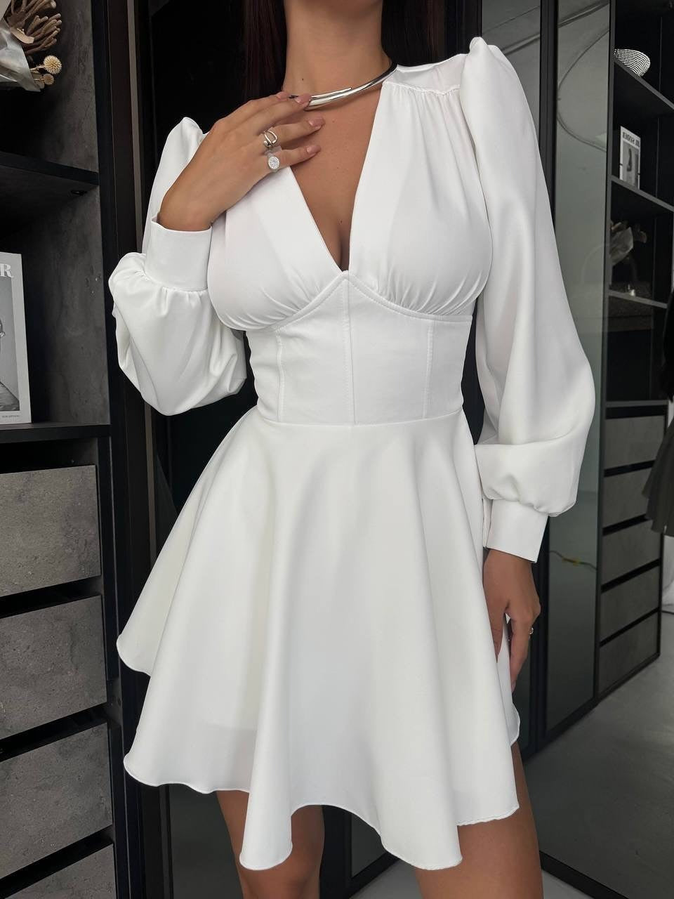 Damen Korsett-Detail Mini-Kleid mit Puffärmeln und ausgestelltem Rock Nord Taschen
