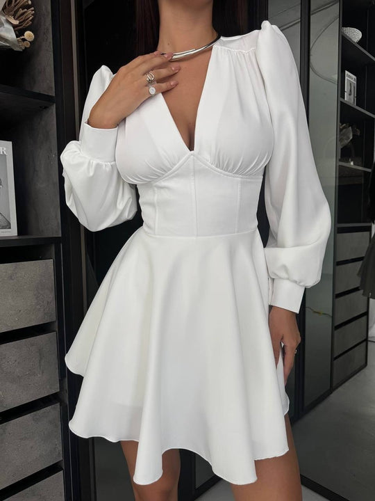 Damen Korsett-Detail Mini-Kleid mit Puffärmeln und ausgestelltem Rock Nord Taschen