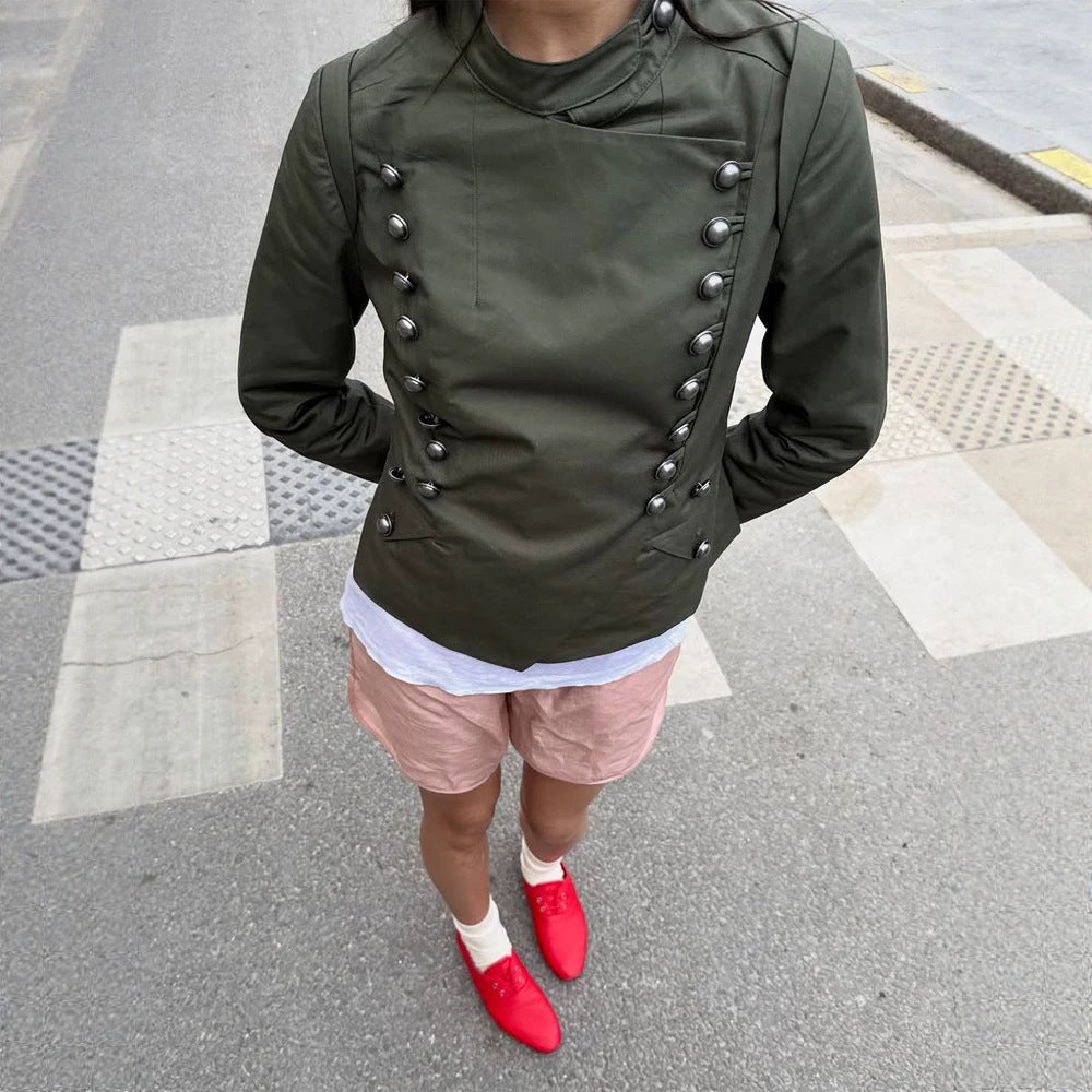 Damen Militärinspirierte Kurzjacke mit Stehkragen und Zierknopfleiste Nord Taschen