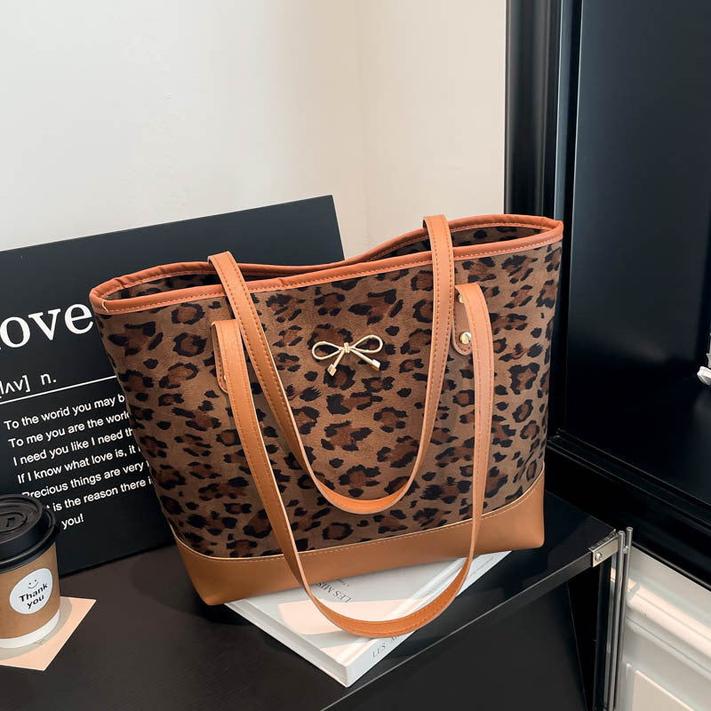 Damen Shopper-Tasche mit elegantem Leopardenmuster und praktischen Tragegriffen Nord Taschen