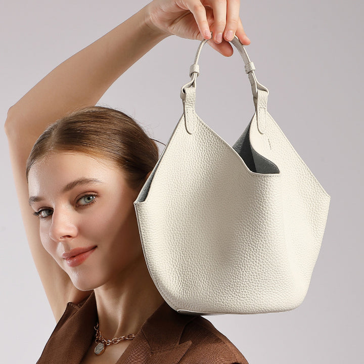 Damen Hobo-Tasche mit innovativem Design und geschmeidiger Lederstruktur Nord Taschen
