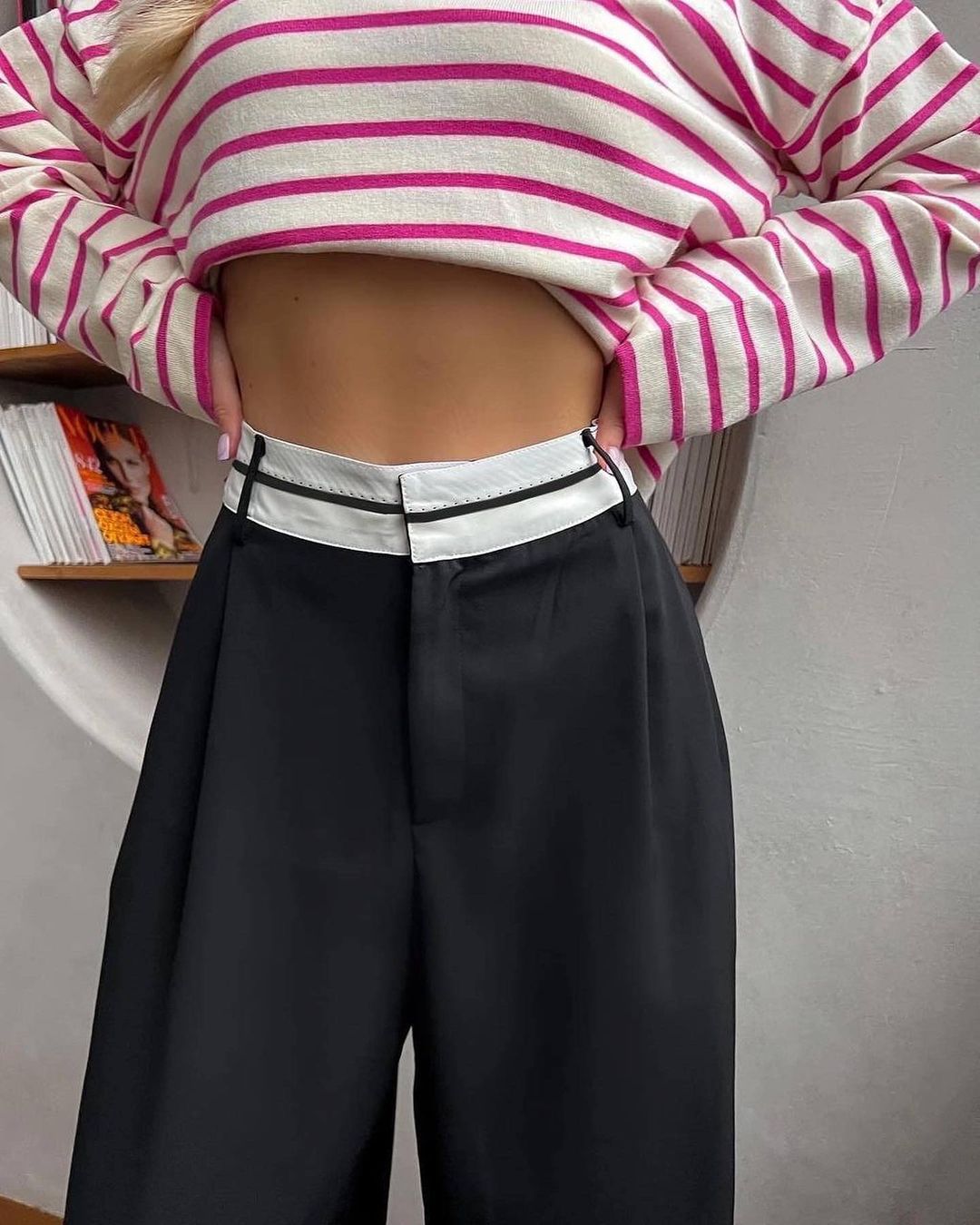 Damen Hochtaillierte weite Bundfaltenhose mit Kontrastbund Nord Taschen