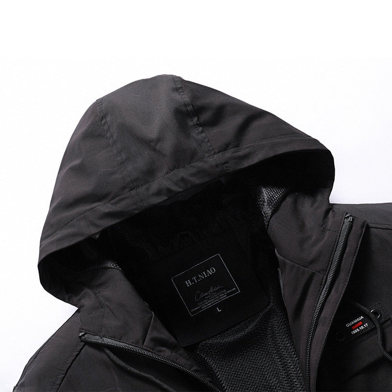 Herren Softshell-Jacke mit Kapuze, winddichtem Außenmaterial und atmungsaktivem Meshfutter Nord Taschen