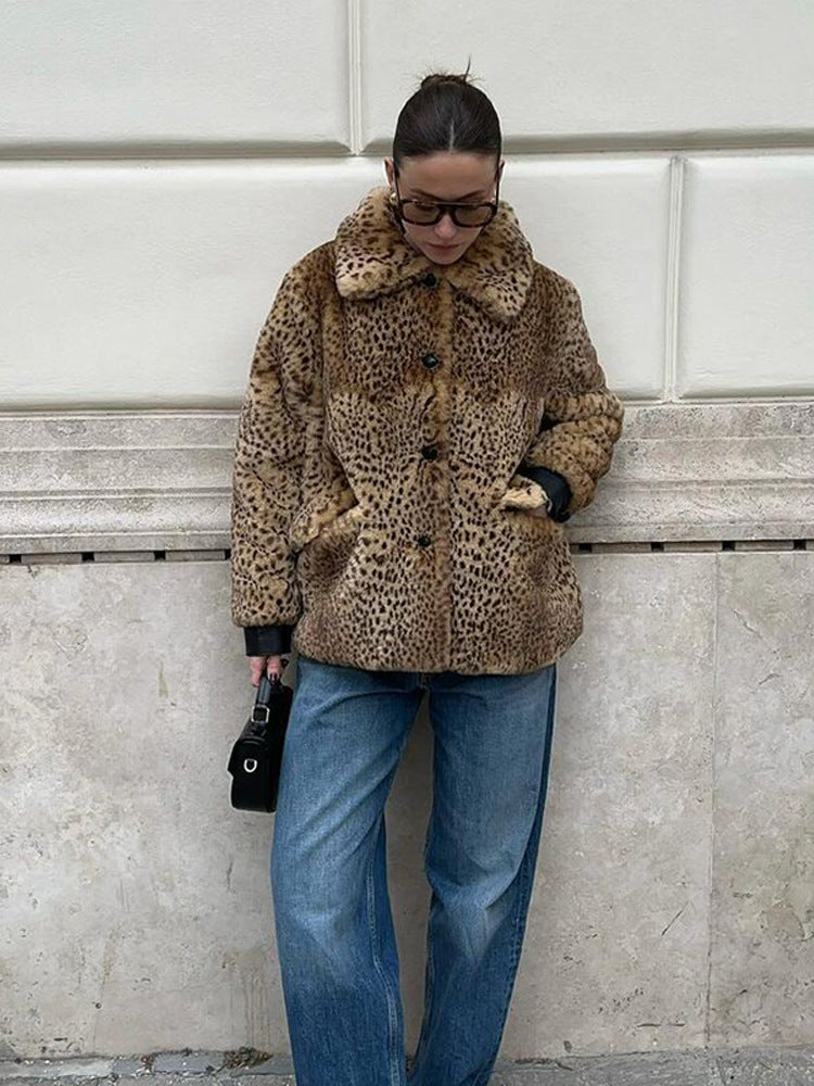 Damen Boxy-Kurzmantel aus Fauxfur mit Allover-Leopardenmuster und umlegbarem Schalkragen Nord Taschen