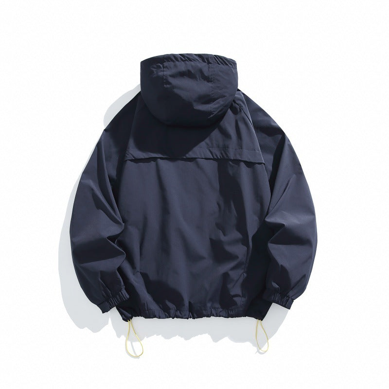 Unisex Technische Kapuzen‑Windjacke im Boxy‑Cut mit vertikalen Brustreißverschlüssen und Kordelzugsaum Nord Taschen