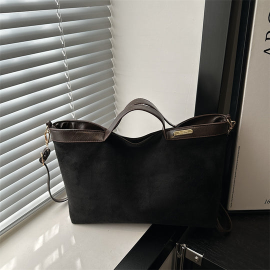 Damen Henkeltasche aus hochwertigem Kunstleder mit klippbarem Schulterriemen Nord Taschen