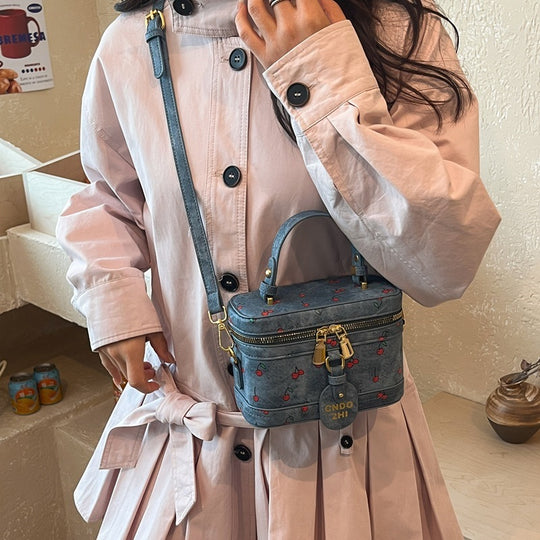 Damen Mini-Rucksack-Handtasche im fröhlichen Kirschdesign mit verstellbarem Schulterriemen Nord Taschen