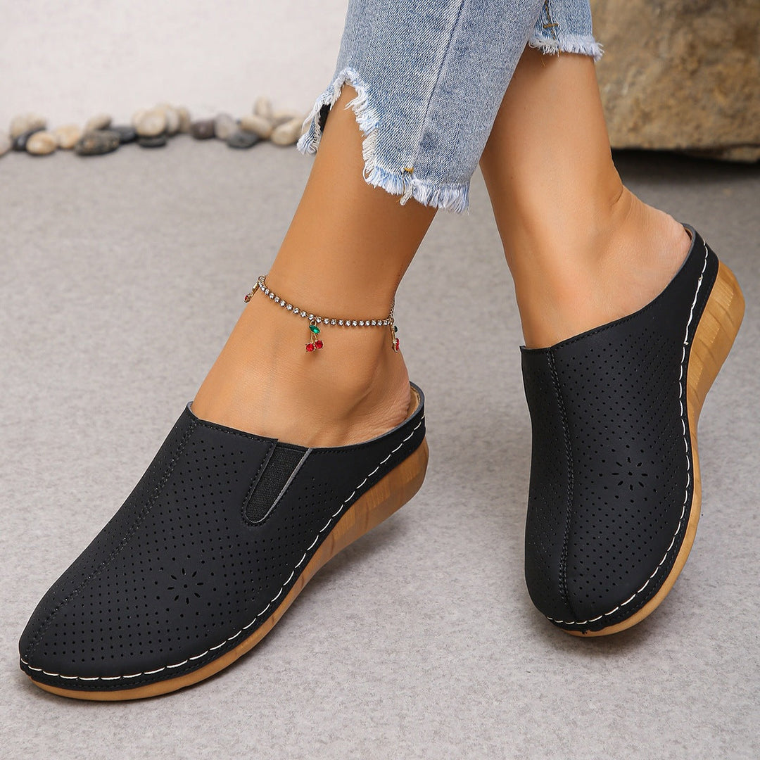 Damen Komfortable Clogs mit atmungsaktivem Leder-Obermaterial und elegantem Holz-Detail
