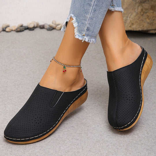 Damen Komfortable Clogs mit atmungsaktivem Leder-Obermaterial und elegantem Holz-Detail