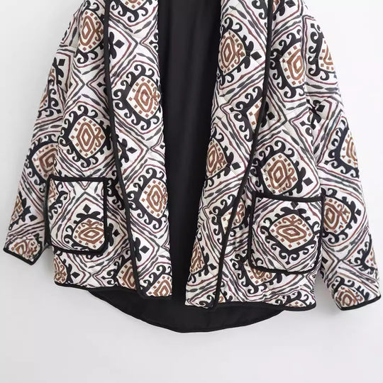 Damen Gesteppte Kimono-Jacke mit Ethno-Print, Kontrastpaspel und aufgesetzten Taschen Nord Taschen