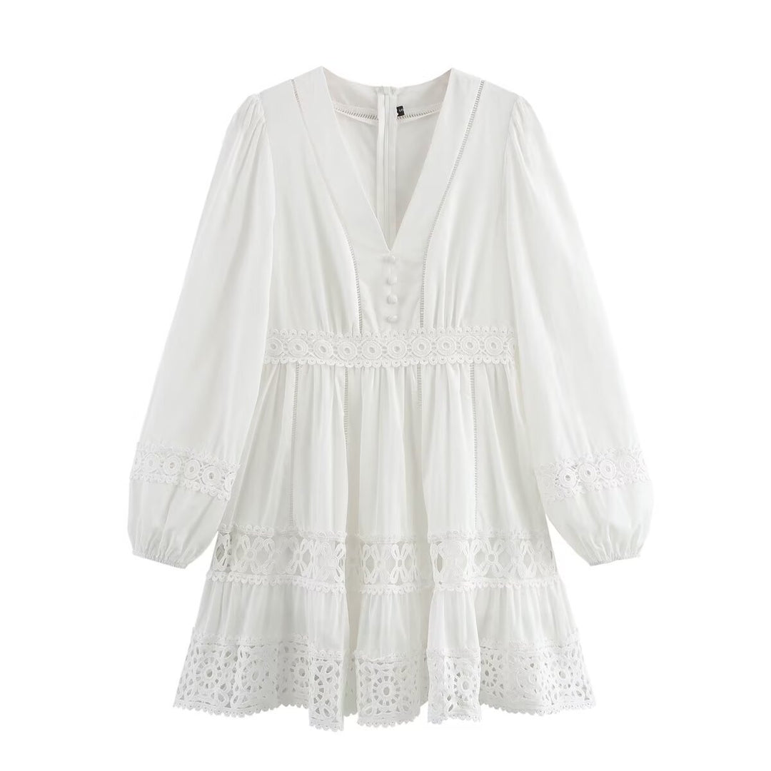 Damen Kurzes Boho-Kleid mit V‑Ausschnitt, Volantstufen und Häkelspitzen Nord Taschen