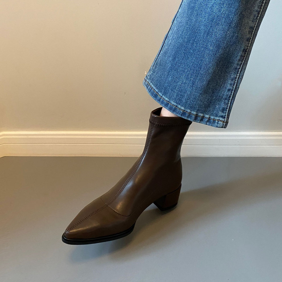 Damen Knöchelhohe Leder-Ankleboots mit spitzer Kappenform und sculpted Blockabsatz Nord Taschen