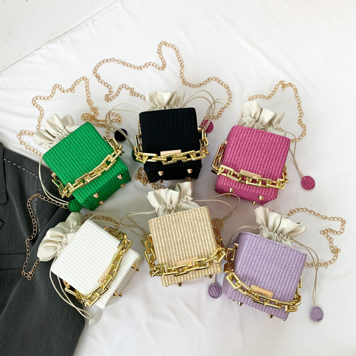 Damen Mini-Handtasche mit einzigartiger Kettenverzierung und klassischem Kordelzug Nord Taschen