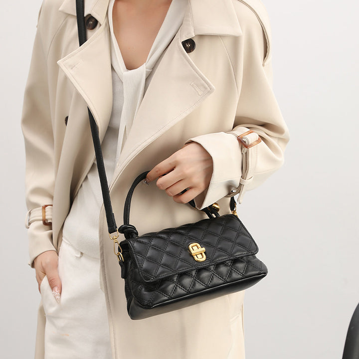 Damen Handtasche mit abnehmbarem Schulterriemen und elegantem Kettenverschluss Nord Taschen