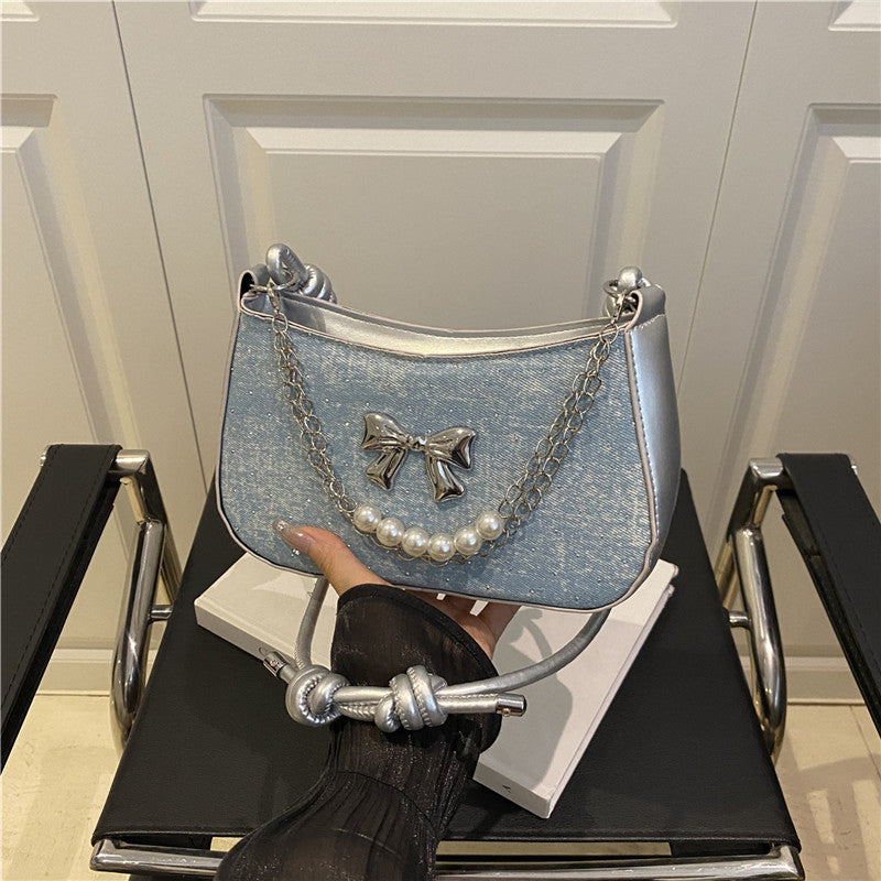 Damen Umhängetasche mit eleganter Perlenverzierung und schimmerndem Kettenakzent Nord Taschen