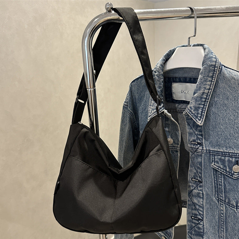 Damen Hobo-Tasche aus strapazierfähigem Material mit elegantem Design Nord Taschen