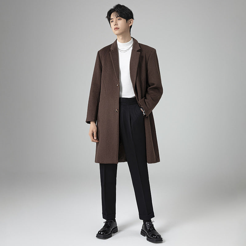 Herren Eleganter Longline-Wollmantel mit minimalistischem Revers und taillierter Silhouette Nord Taschen