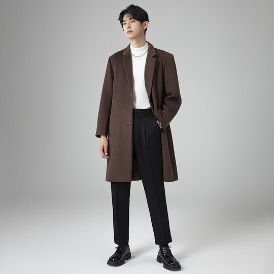 Herren Eleganter Longline-Wollmantel mit minimalistischem Revers und taillierter Silhouette Nord Taschen