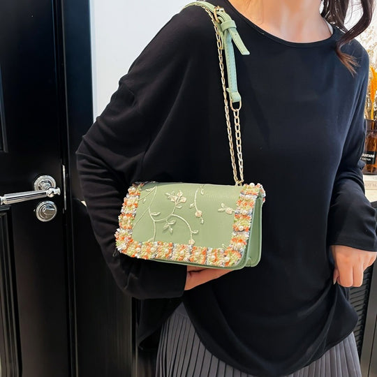 Damen trendige Umhängetasche mit floraler Stickerei Nord Taschen