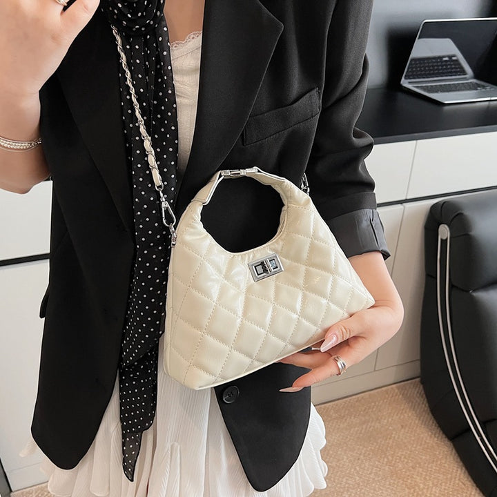 Damen Mini-Bag mit elegantem Steppdesign und schickem Kettenverschluss Nord Taschen