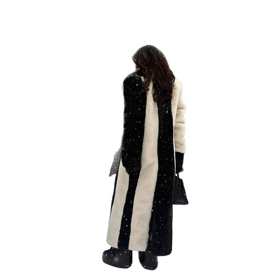 Damen Langer Teddy-Fellmantel mit Kontrastkapuze Nord Taschen