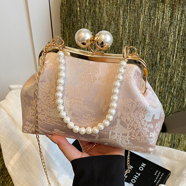 Damen Clutch mit elegantem Perlenschmuck Nord Taschen