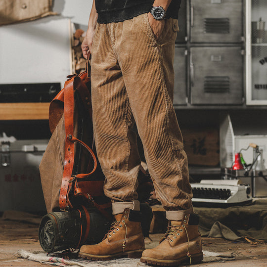 Herren Relaxed-Fit Feincord-Hose mit elastischem Bund, Kordstruktur und gekrempeltem Saum Nord Taschen