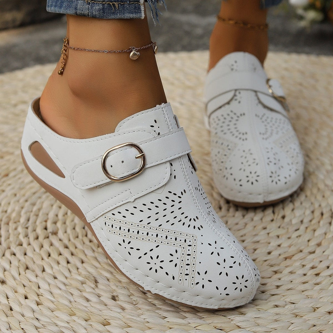Damen Bequeme Clogs mit perforiertem Leder Nord Taschen