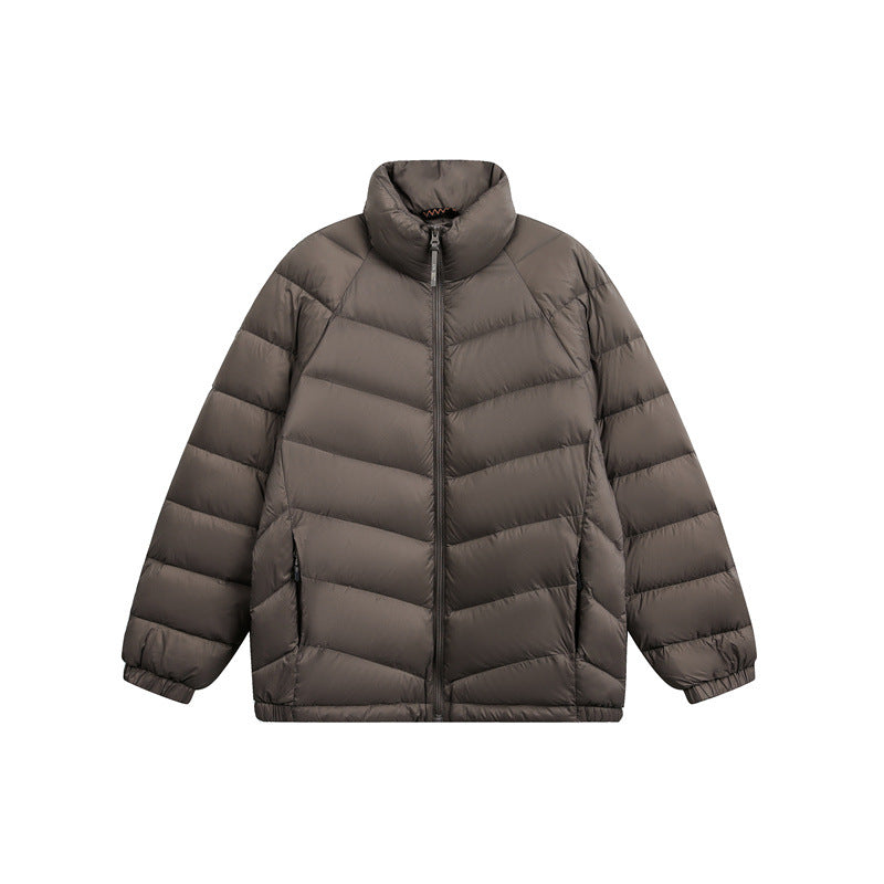 Unisex Kurz geschnittene wattierte Jacke im kastigen Schnitt mit Chevron‑Steppung und hohem Stehkragen Nord Taschen