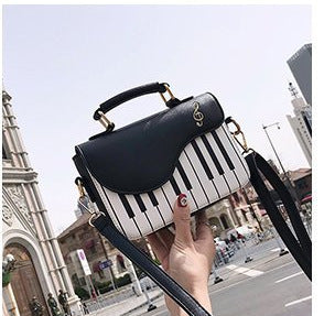 Damen Umhängetasche im stilvollen Klavierdesign Nord Taschen