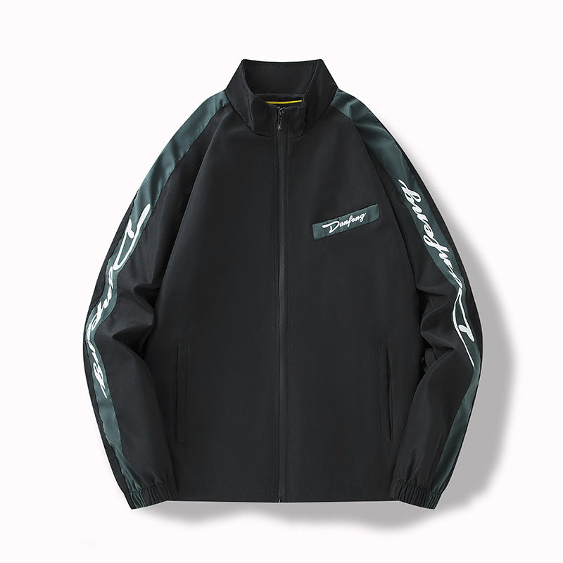 Herren Leichte Trackjacke im Retro‑Sportlook mit Stehkragen, durchgehendem Reißverschluss und Kontraststreifen Nord Taschen