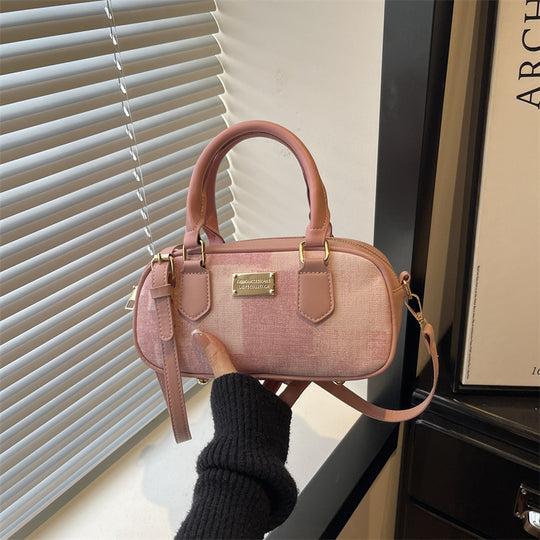 Damen Umhängetasche mit elegantem Tragegriff und hochwertiger Verarbeitung Nord Taschen