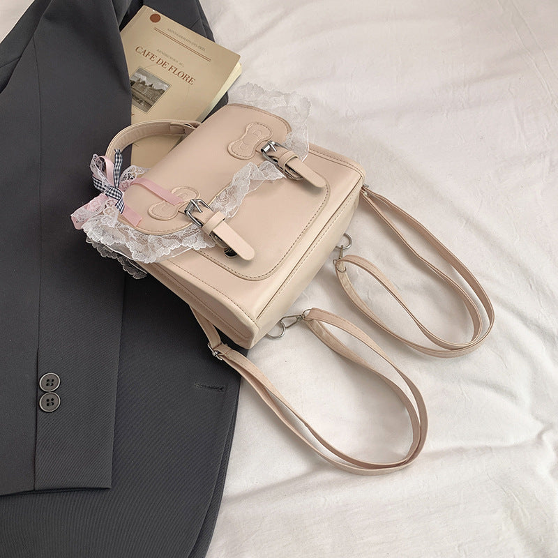 Damen stilvolle Rucksacktasche mit verspieltem Spitzenrand Nord Taschen