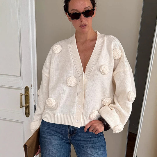 Damen Oversize-Strickcardigan mit dreidimensionalen Rosenapplikationen und V-Ausschnitt Nord Taschen